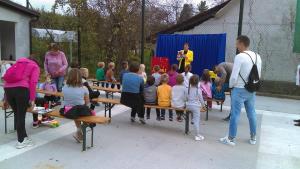 43614850_366124580595250_3221753735797538816_n