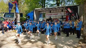 IMG-c586c54fba1fd104d4fb65d721eede68-V