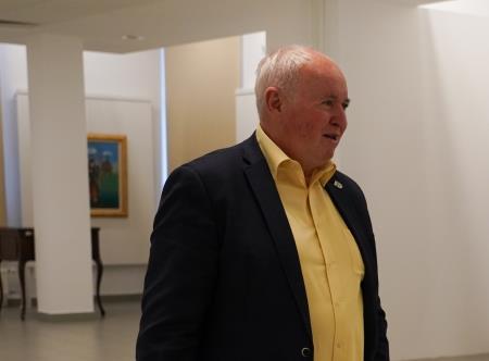 GLS Trebnje, Dusan Skerbis na razstavi Matija Skurjeni, foto Alenka Strazisar Lamovsek