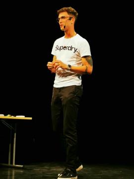 Matic Novak na odru KD Mirna