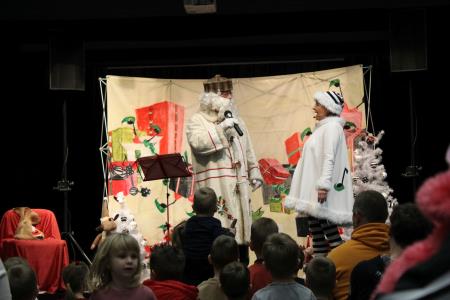 Obisk dedka Mraza na Mirni, foto JSKD OI Trebnje